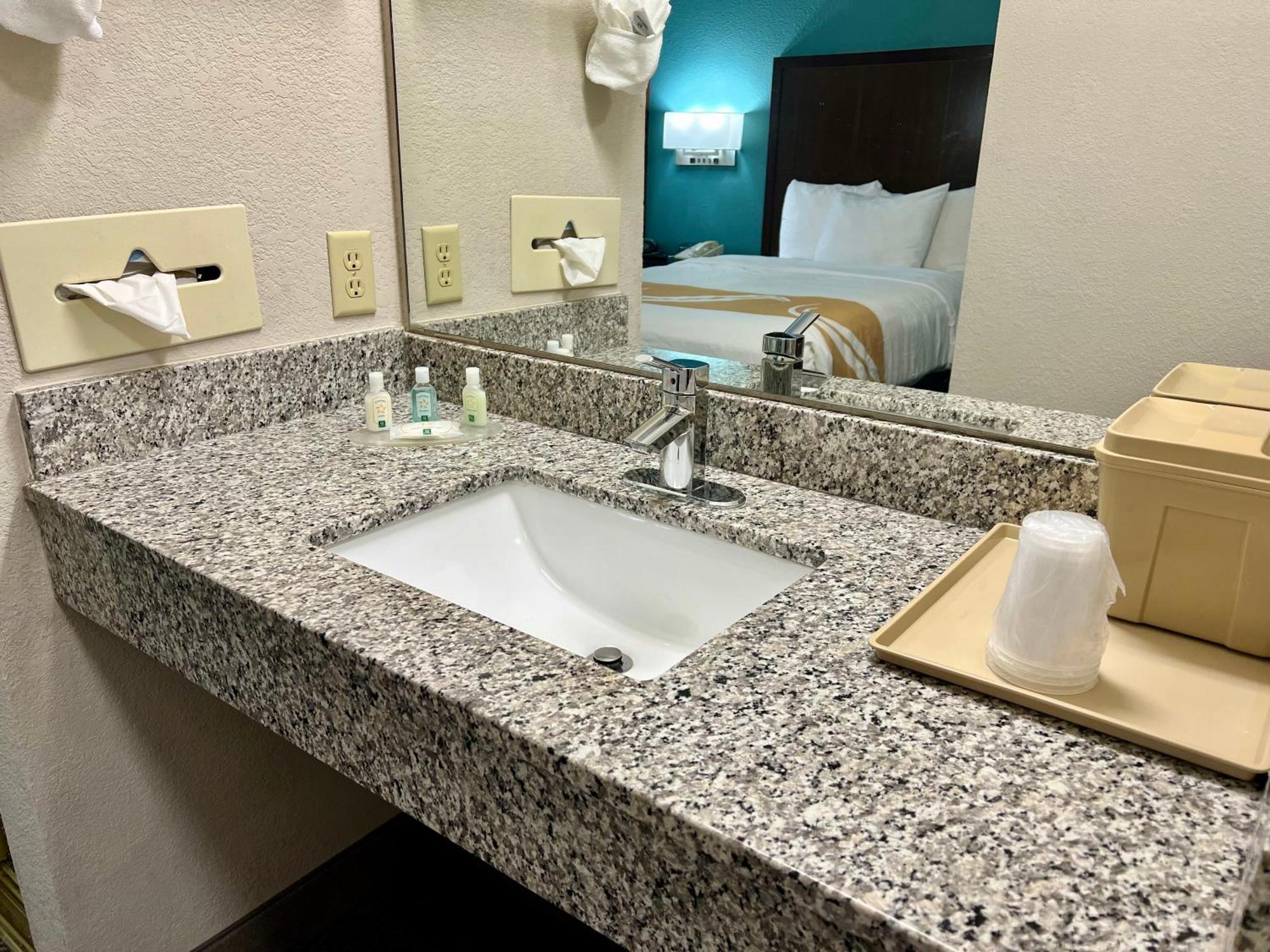 Quality & Near Hotel 3*